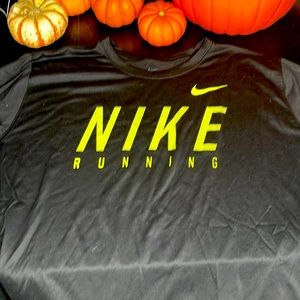 Mens Black with Yellow print Nike Running DriFit Shirt! Size XL! NWOT!